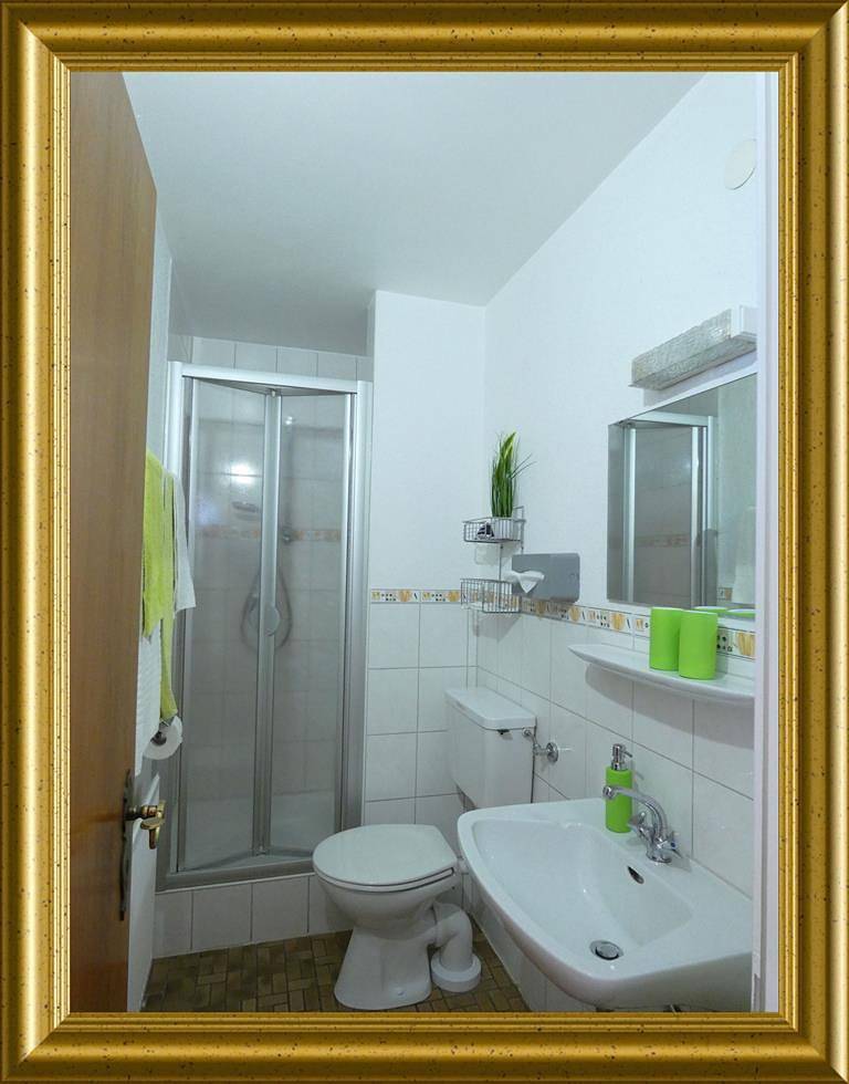 Doppelzimmer 5 - Dusche, Wc, Balkon in Fischen, Bayerisch Schwaben