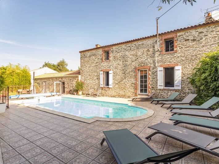 Gîte pour 14 personnes, avec Terrasse et Jardin à Pornic