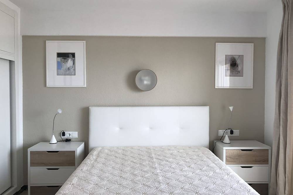 Entire apartment, Beautiful sea view from all rooms, communal swimming pool / tennis in Playa Carrer La Mar, el Campello