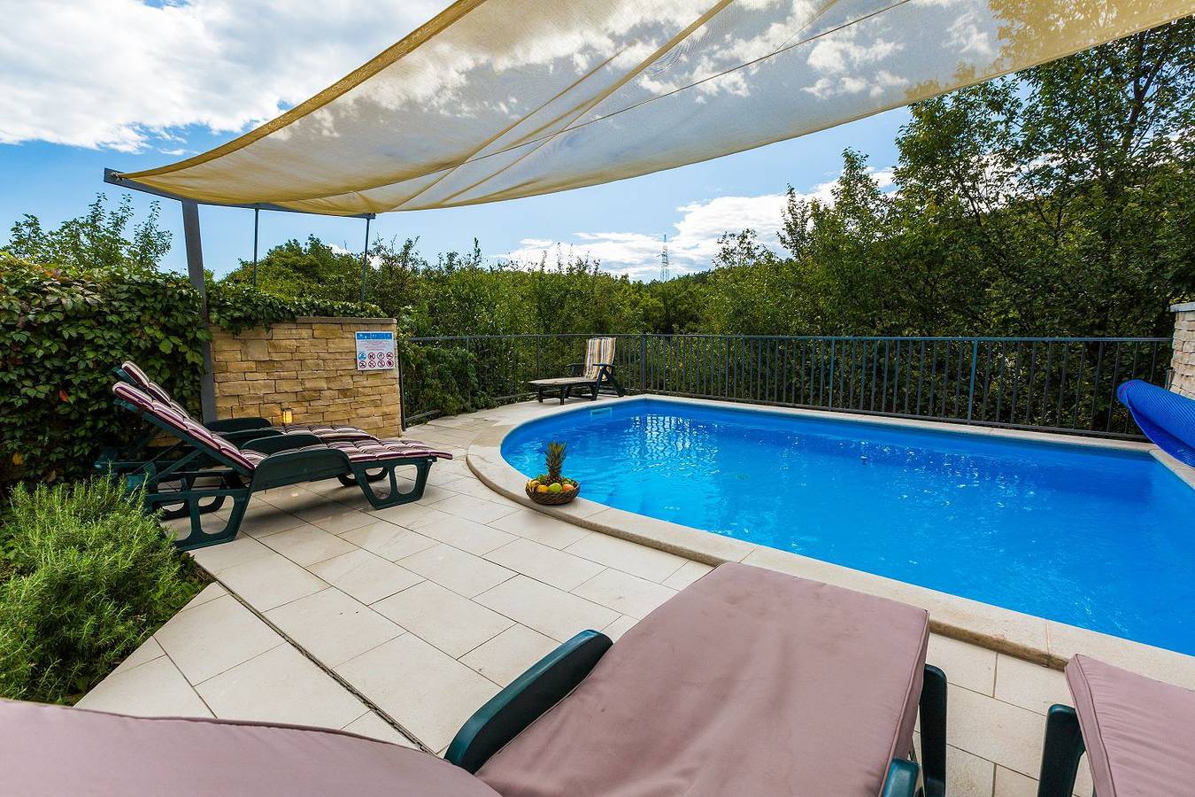 Hundefreundliche Finca mit 3 Klimaanlagen, Privatpool, Grill, Waschmaschine, Heizung in Kraljevica, Primorje-Gorski Kotar