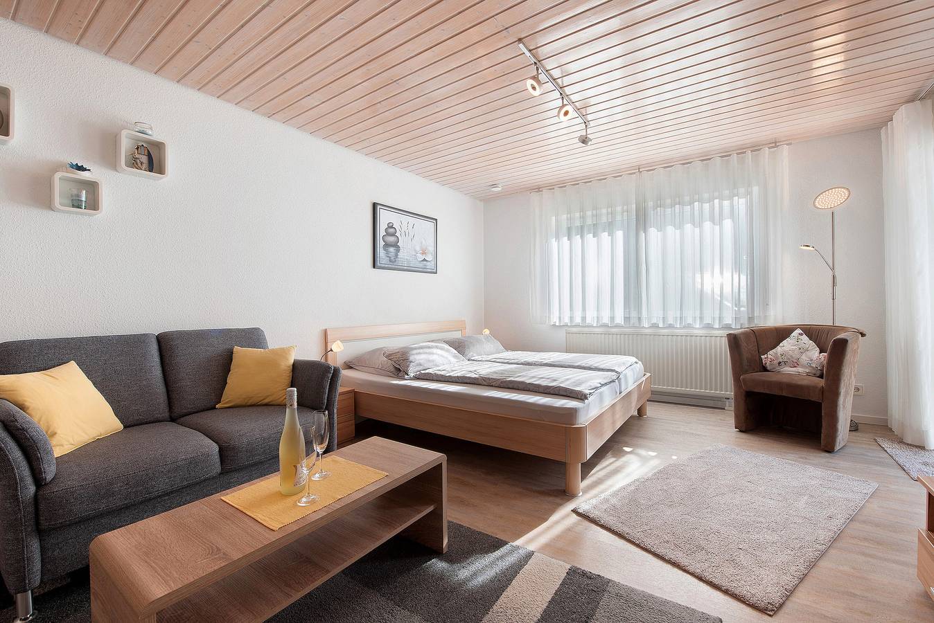 Ganze Wohnung, Ferienwohnung "Möhrle" mit Bergblick, Terrasse & Wlan in Salem, Region Bodensee-Oberschwaben