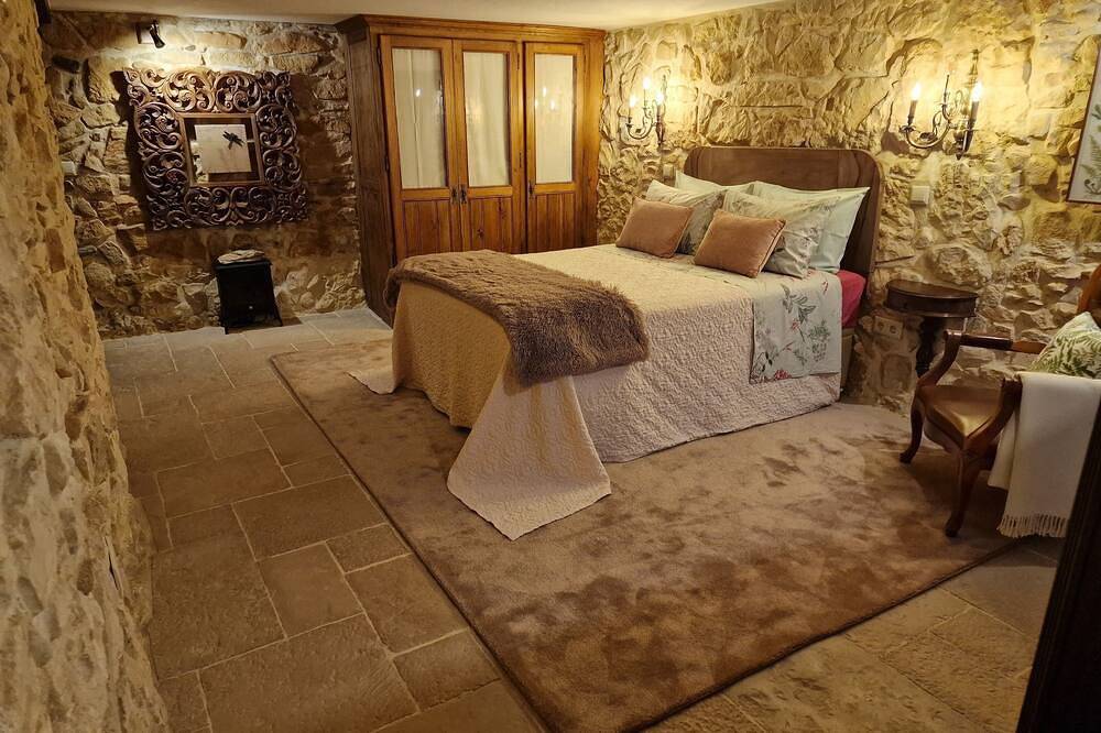 T1 with full kitchen (Lagar Room) in Tomar, Sicó/Alvaiazere