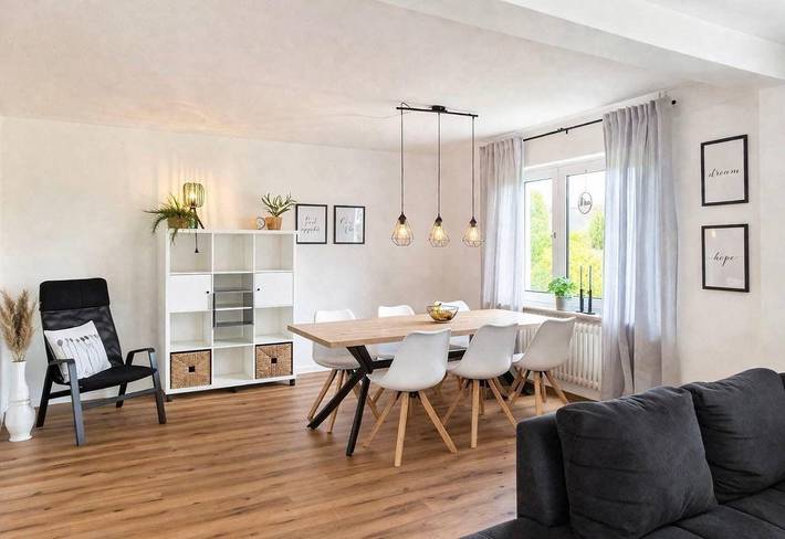 Ferienhaus für 7 Personen, mit Balkon und Terrasse sowie Garten