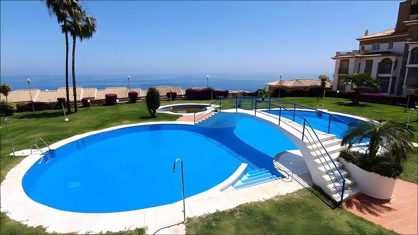 Apartamento para 4 personas, con Jardín y Piscina para niños en La Herradura