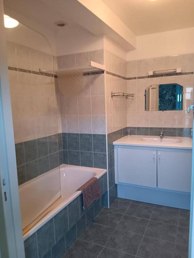 Gîte pour 2 personnes, avec jardin ainsi que vue et terrasse à Moissac - 4