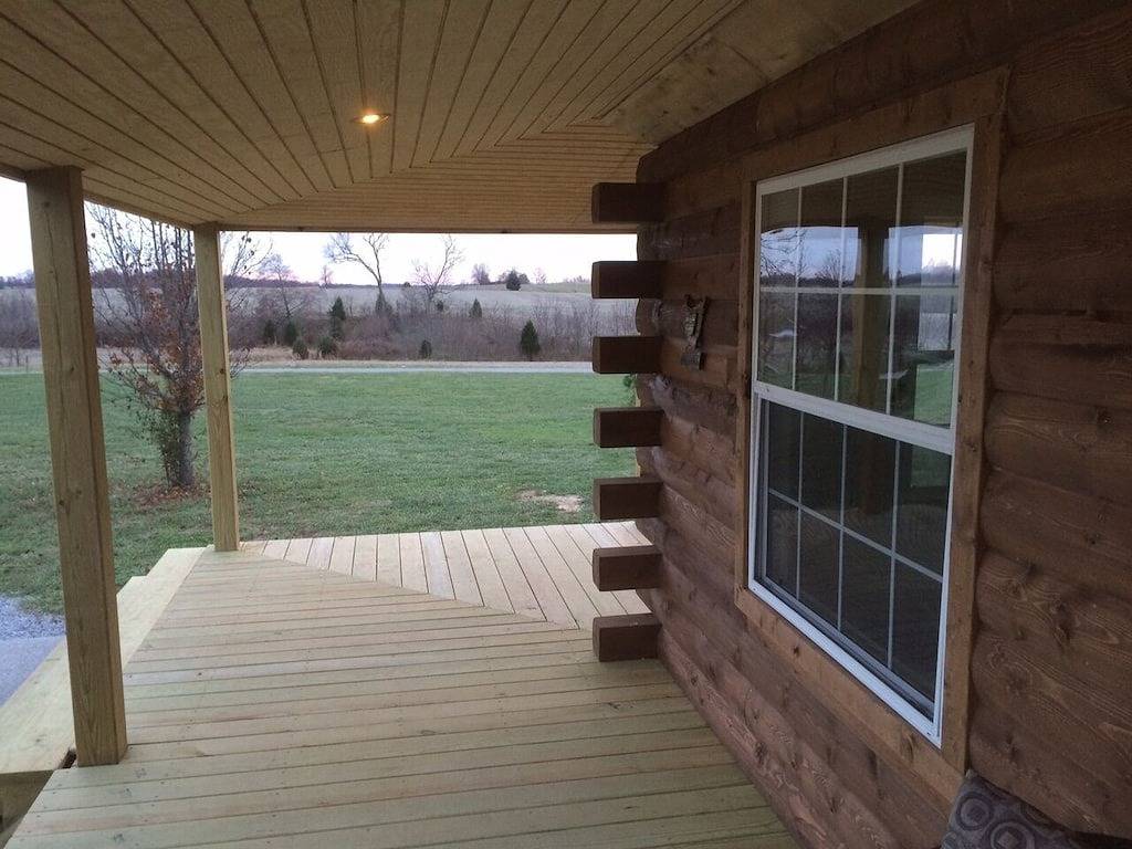 Abgeschieden, Log Cabin Rental, Eigene Hot Tub, am Southern Illinois Wine Trail in Union County (IL)