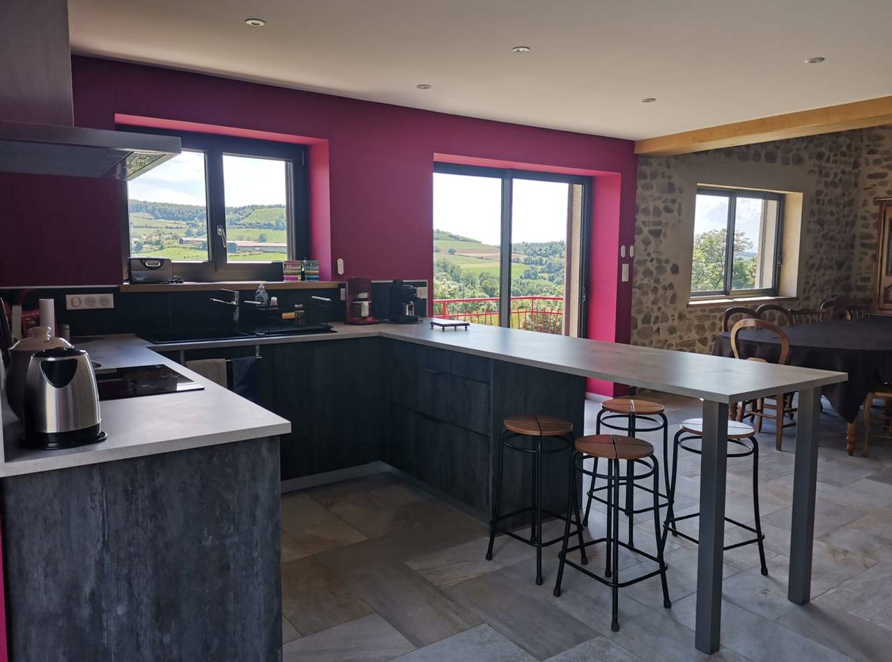 Gite La Grange in Sainte-Colombe-sur-Gand, Région de Roanne