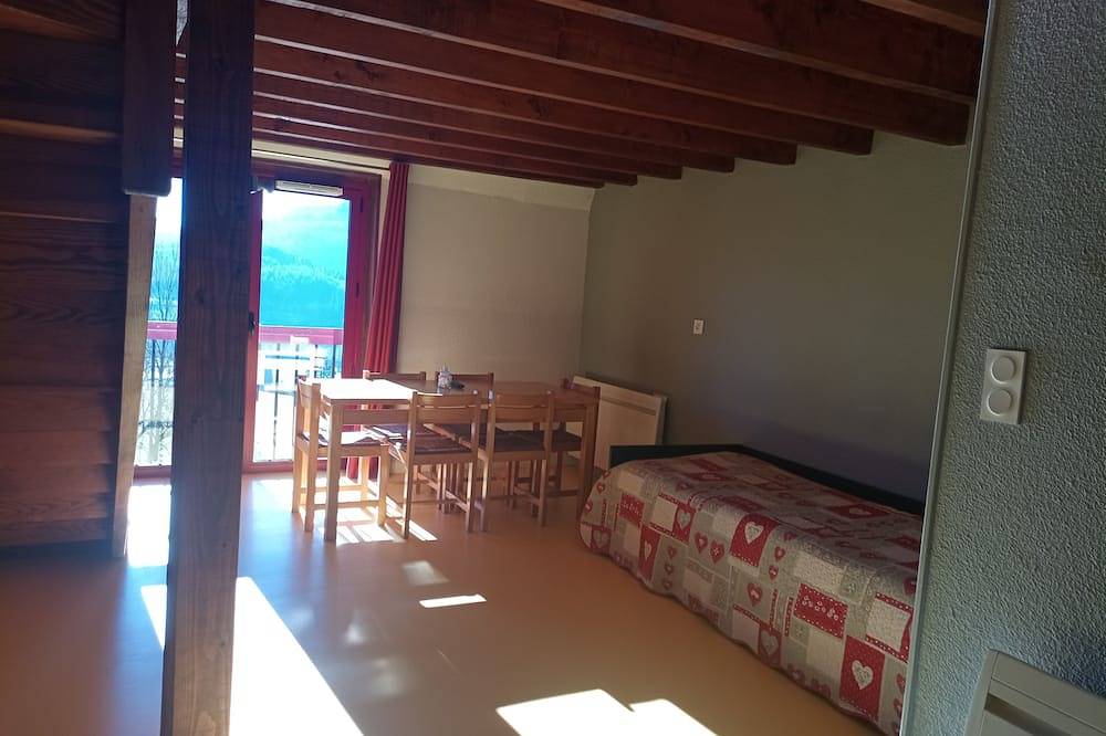 Ganze Wohnung, Gîte La Borie de Pourtou in Condat, Regionaler Naturpark Volcans d'Auvergne