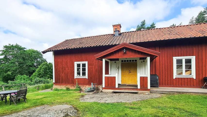 Ferienhaus für 6 Personen, mit Sauna und Garten in Flen