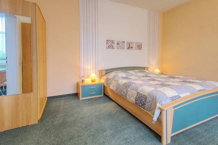 Ganze Ferienwohnung, Haus Sonnenruh - 3.Ferienwohnung 34 m² Rodel***/ 1x Kombinierter Wohn-Schlafraum/ 1x Wohnraum in Oberhof, Rennsteig