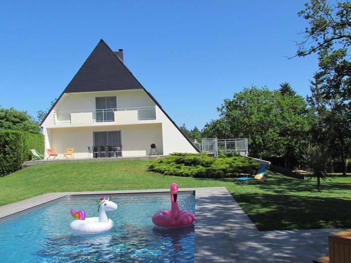 Chambre d’hôte pour 2 personnes, avec Terrasse et Jardin ainsi que Piscine et Sauna