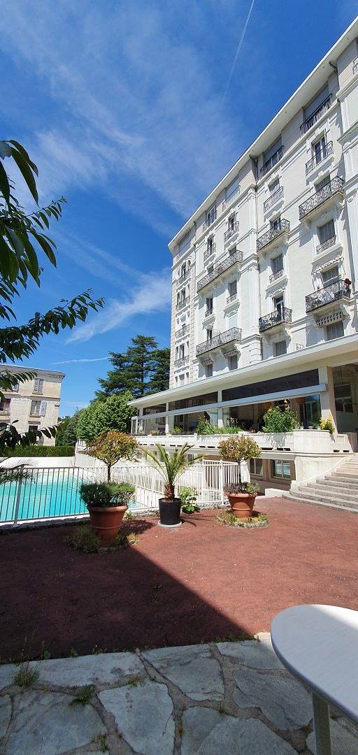 Studio pour 2 personnes, avec piscine et vue sur le lac