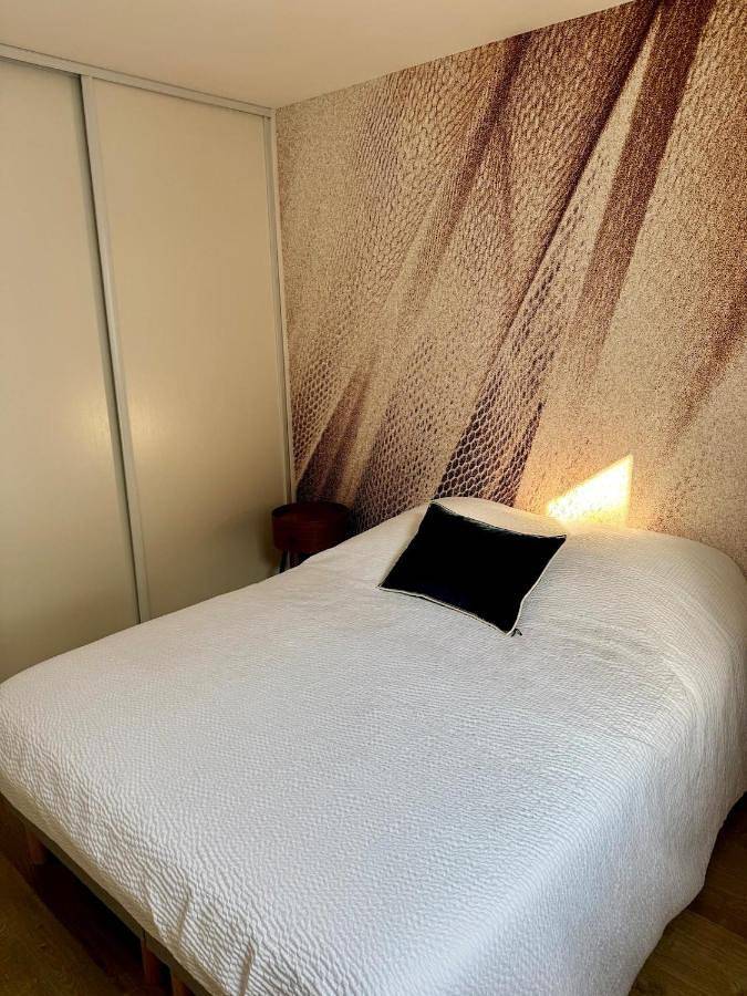 Appartement entier, Duplex en plein coeur de Landerneau in Landerneau, Région de Brest