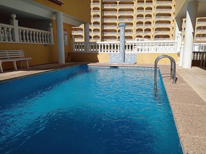 Apartamento para 4 personas, con jardín y piscina, Se admiten mascotas en Playa Xeraco