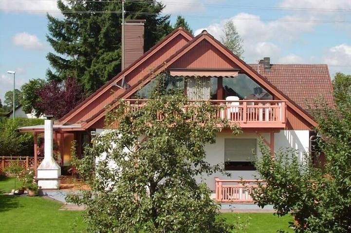 Ferienwohnung für 5 Personen, mit Balkon und Garten