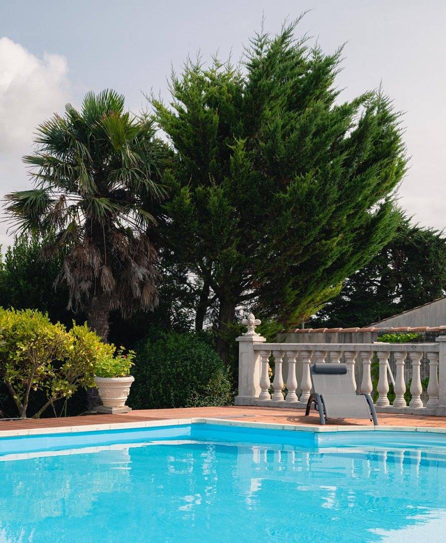 Le Logis Rouge, chambres d'hôtes La Rochelle - L'Aunisienne in Charron, Région de La Rochelle