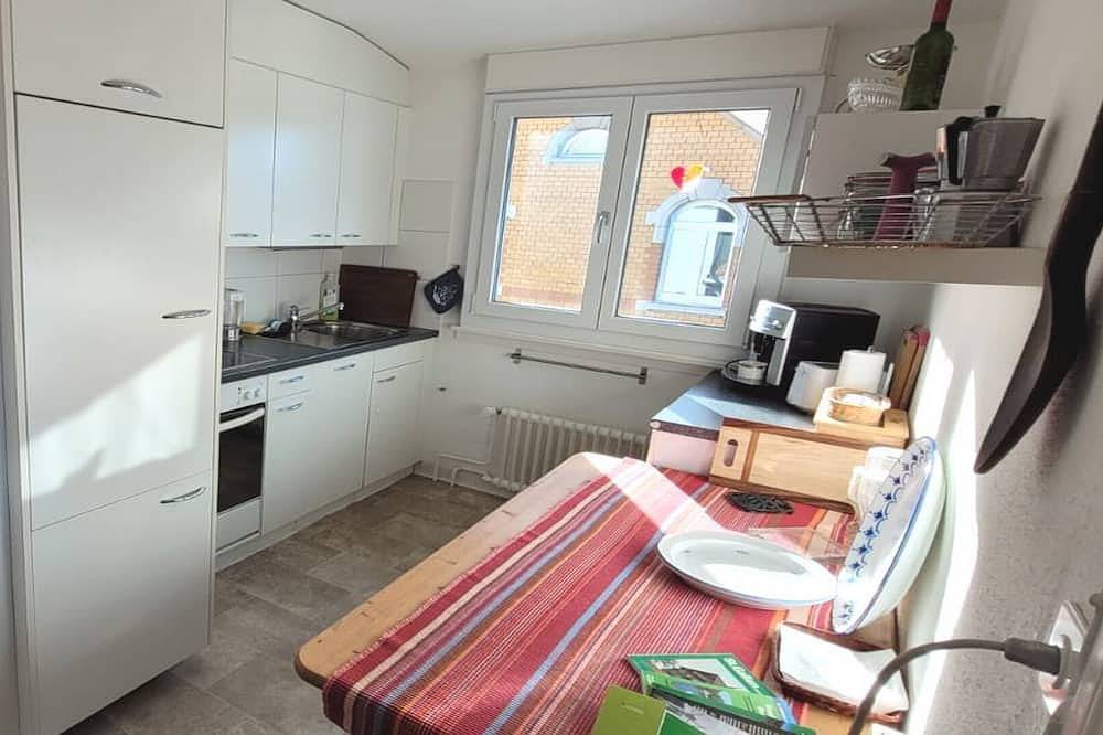 Entire apartment, Stay in style central 3 room App at the Gertrud Schlössli 10 min to Old town in St. Gallen, Lake Constance (Switzerland)