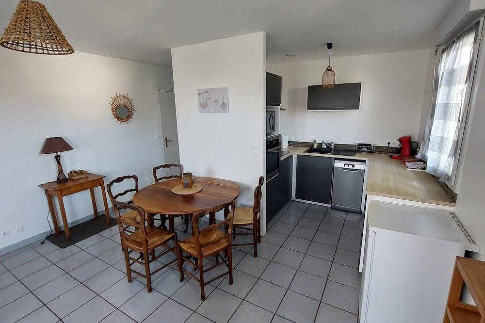 Entire apartment, Appartement Douillet à 35 mn de Paris in Sainte-Geneviève-des-Bois, Essonne