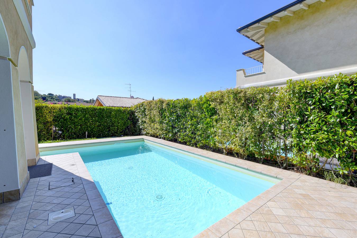 Villa Iris Manerba private pool Bookinggardalake in Lido di Manerba, Manerba del Garda