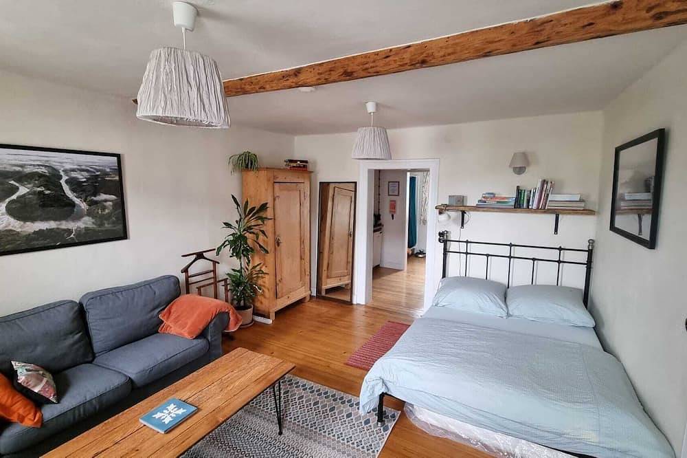 Ganze Wohnung, Gemütliche Ferienwohnung am Waldrand in altem Bauernhaus 15 Minuten von der City in Saarbrücken, Saarbrücken & Umgebung