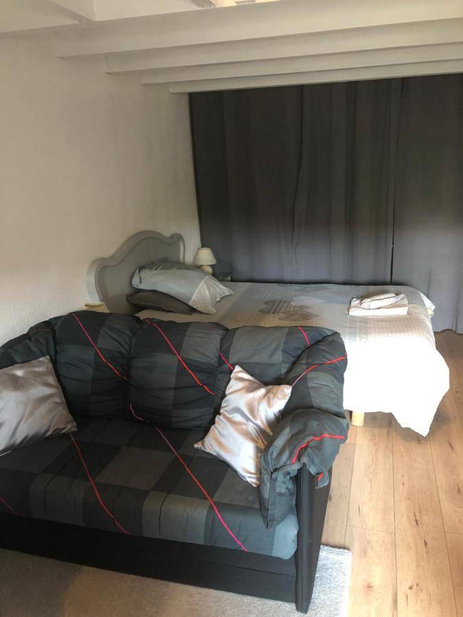 Charmant studio dans maison privée in Apprieu, Région de La Tour-du-Pin