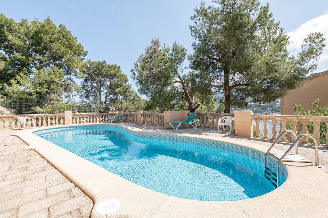 Apartamento entero, Apartamento de vacaciones "Montemar 36" con vistas al mar Wi-Fi, piscina y terraza in Puerto de Sóller, Sóller