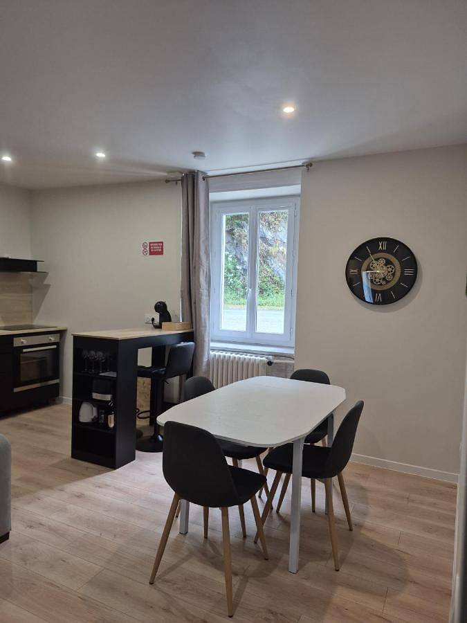 Gîte pour 4 personnes, avec vue et terrasse à Carhaix-Plouguer - 2