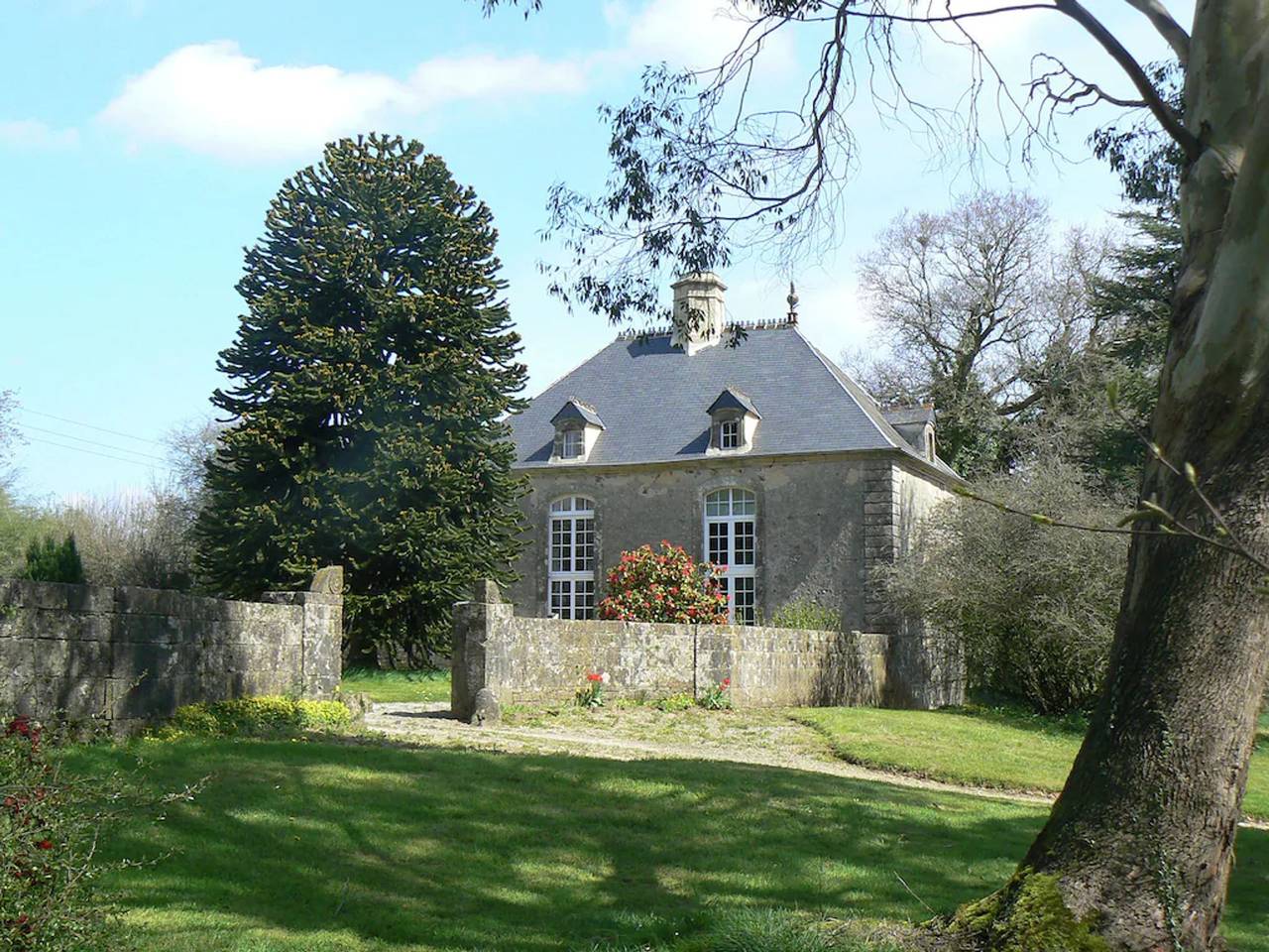 Alluring Holiday Home in Valognes with Garden in Valognes, Côte de la Déroute