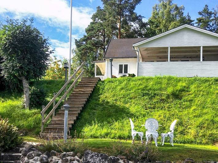 Ferienhaus für 8 Personen, mit Sauna und Terrasse sowie Seeblick und Garten, mit Haustier in Östergötland - 2