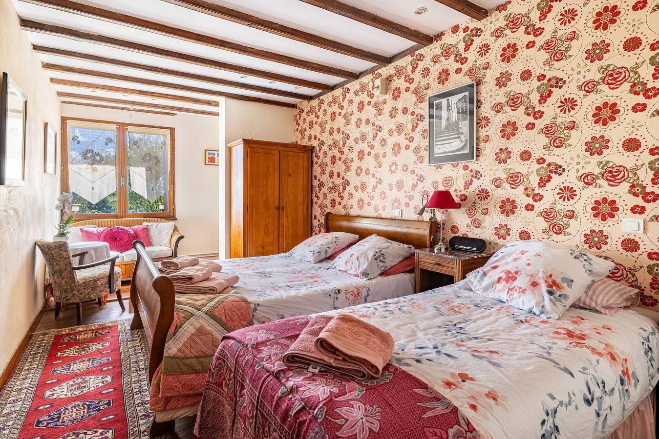 Chambre d’hôtes « Chambre Klimt » avec piscine partagée, terrasse commune et Wi-Fi in Sanxay, Vienne (France)