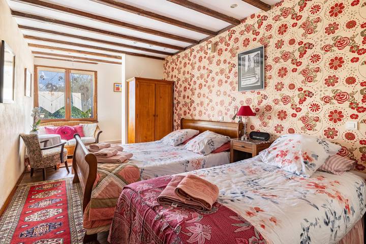 Alojamiento y desayuno para 3 personas, con jardín - 1