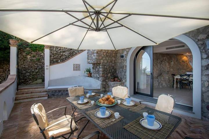 Villa per 6 persone, con terrazza in Conca dei Marini