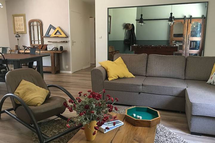 Location de vacances pour 6 personnes, avec Terrasse et Jardin à Manou