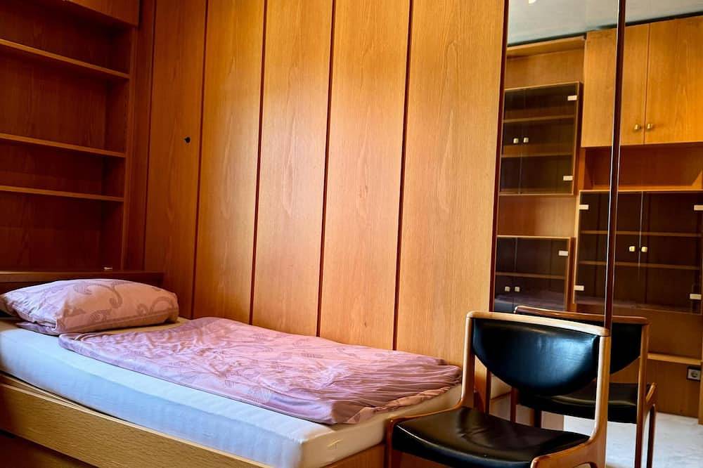 House with pool in the heart of Bochum in Bochum, Ruhr