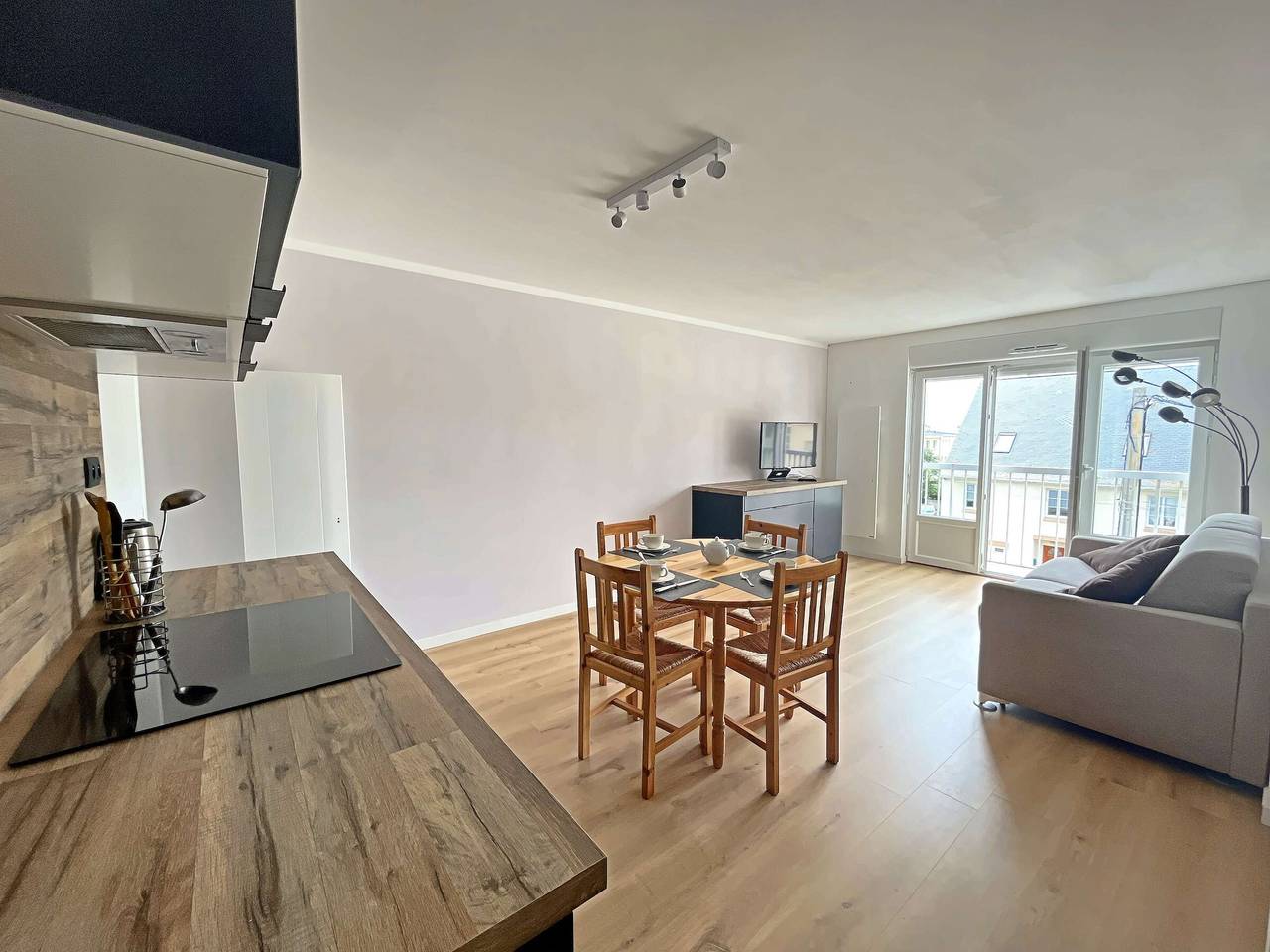 Studio entier, Studio Cabine Épuré Proche Plage et Commerces à Berck in Berck Plage, Berck