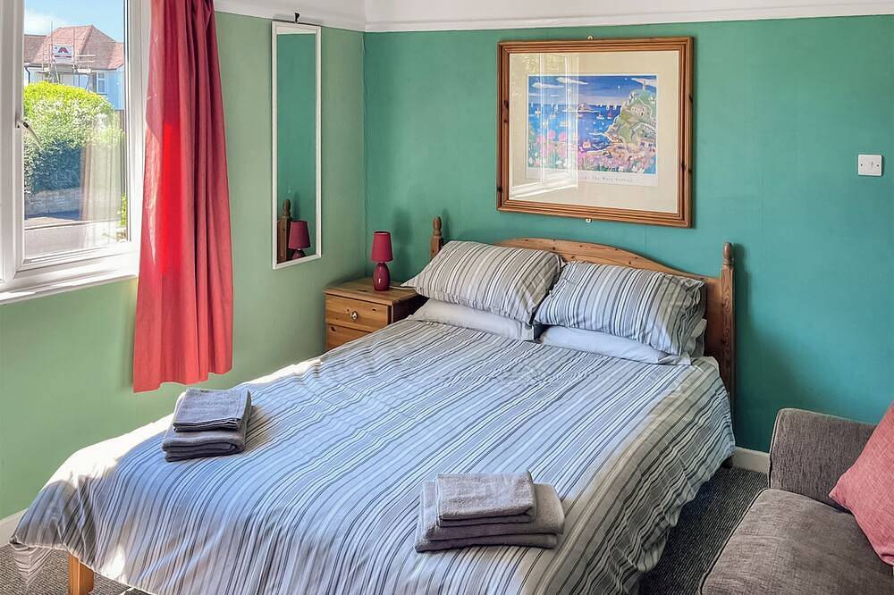 3 bedroom accommodation in Cowes in Cowes, Isle of Wight