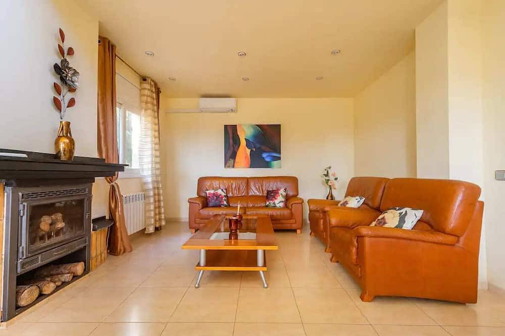 15 minut med bil fra Sitges Villa Illusion.16 pers Xxl basseng by Weekly Villas. in Olivella, Garraf