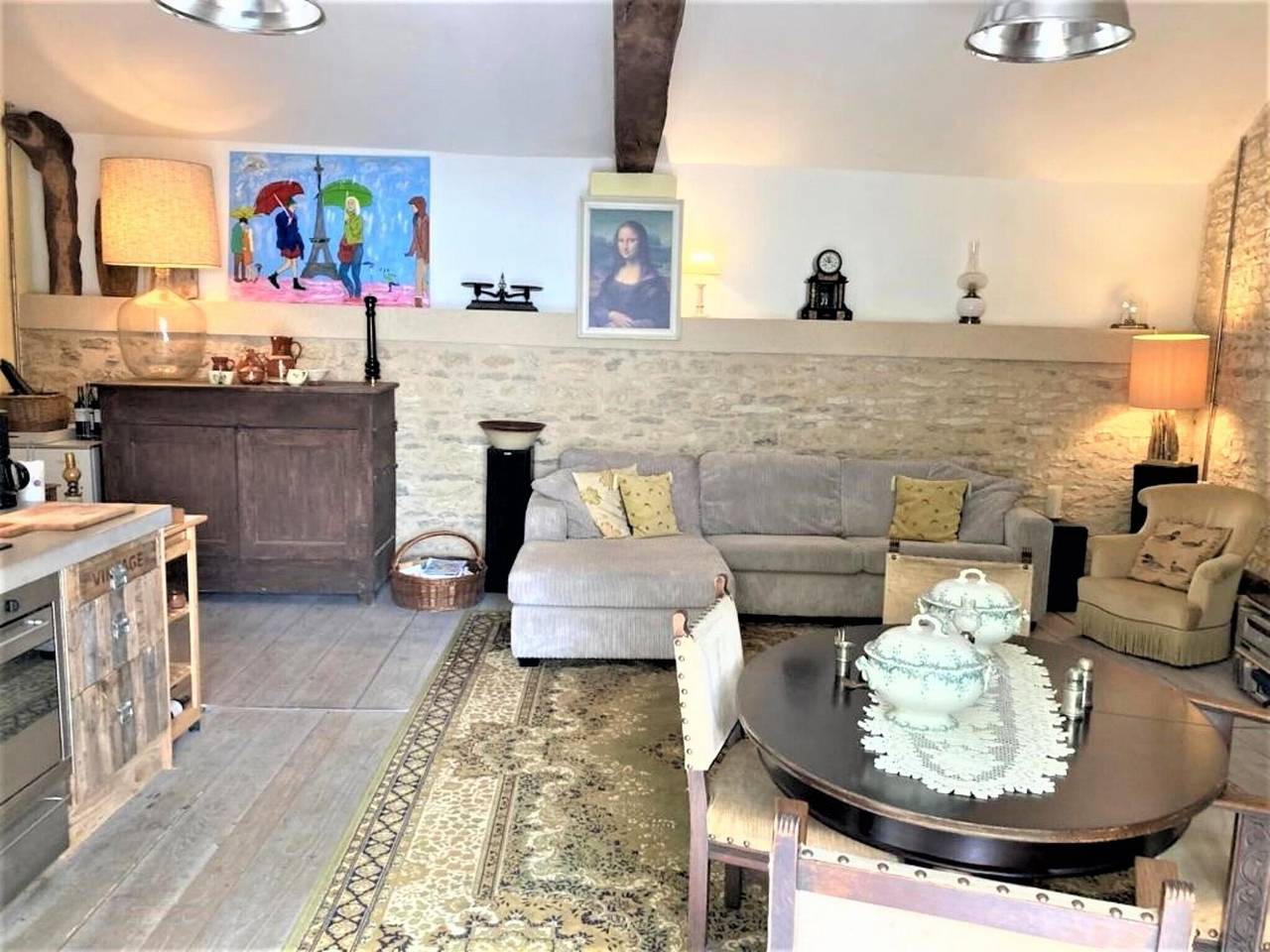 Beautiful Cottage in Frontenay sur Dive with Private Terrace in Saint-Jean-de-Sauves, Vienne