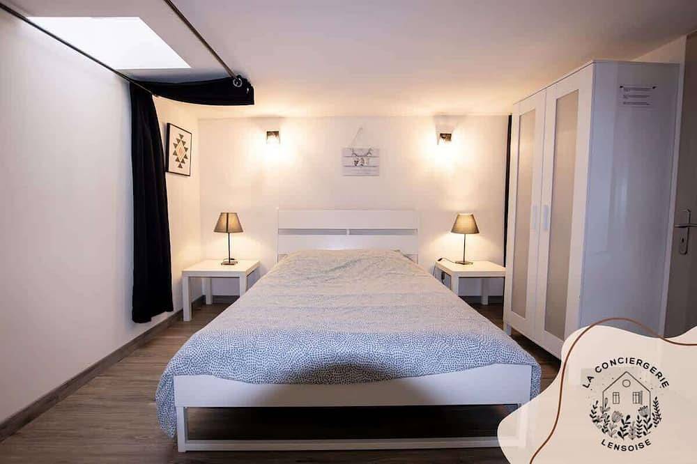 Appartement entier, Le Grenier, Wifi, 2 pers, Centre ville, Bollaert in Lens, Région de Lens