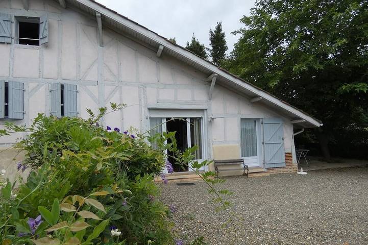 Location de vacances pour 6 personnes, avec jardin à Poyanne