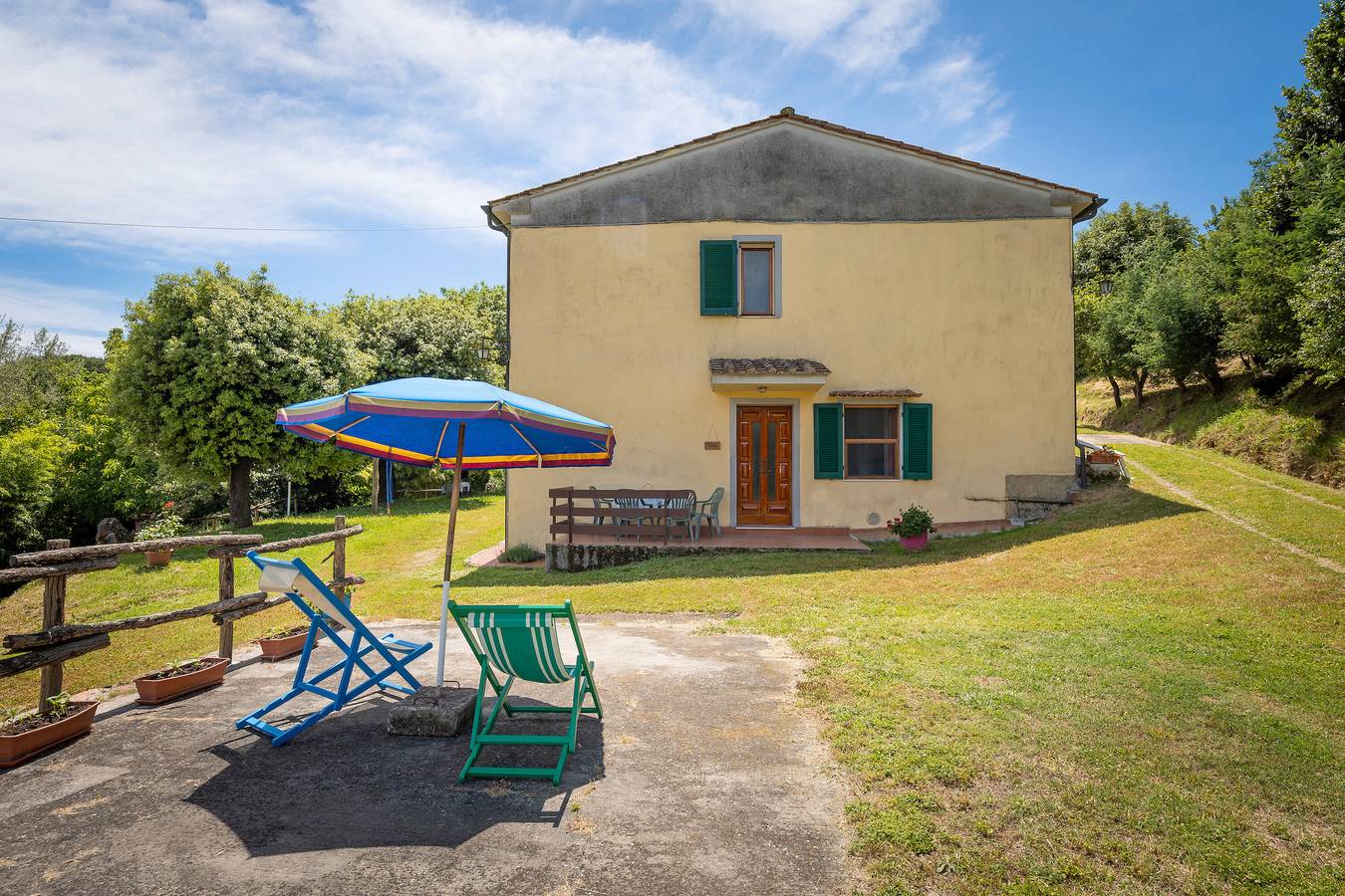 Ferienhaus 'Poggio2' mit Gemeinschaftspool, privatem Garten und Wlan in Fauglia, Italienische Riviera