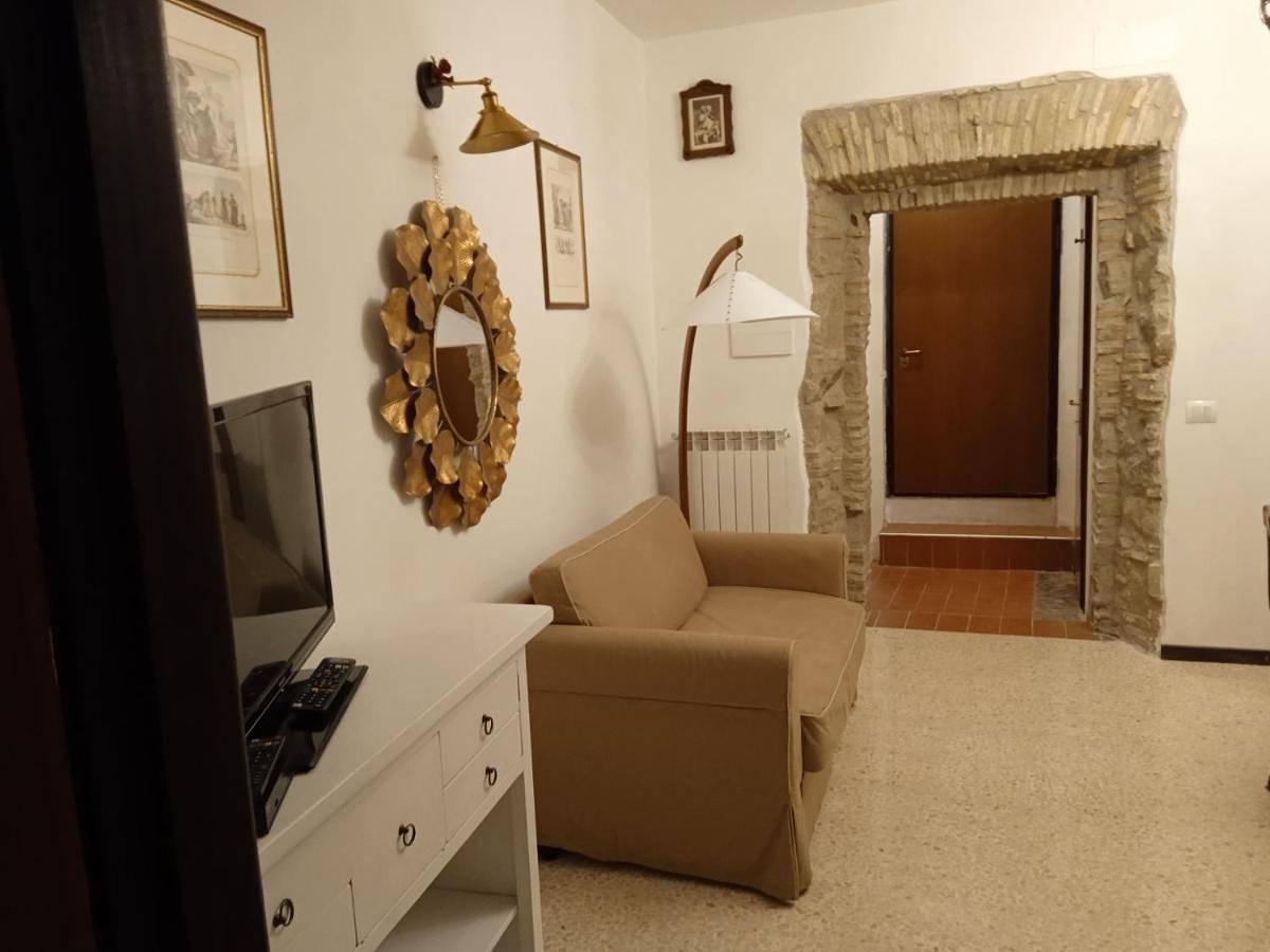 Appartamento intero, One-Bedroom Apartment in Campagnano di Roma, Lago di Bracciano
