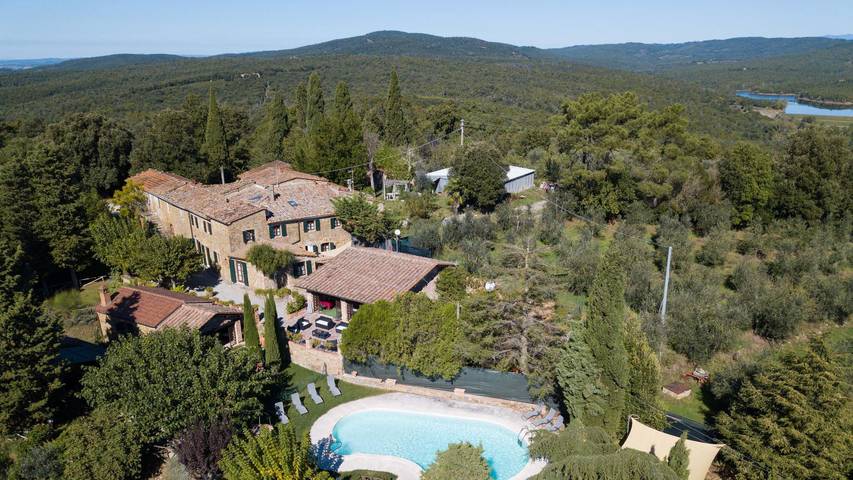 Villa per 12 persone, con Terrazza e Giardino nonché Piscina e Vista lago a Sinalunga