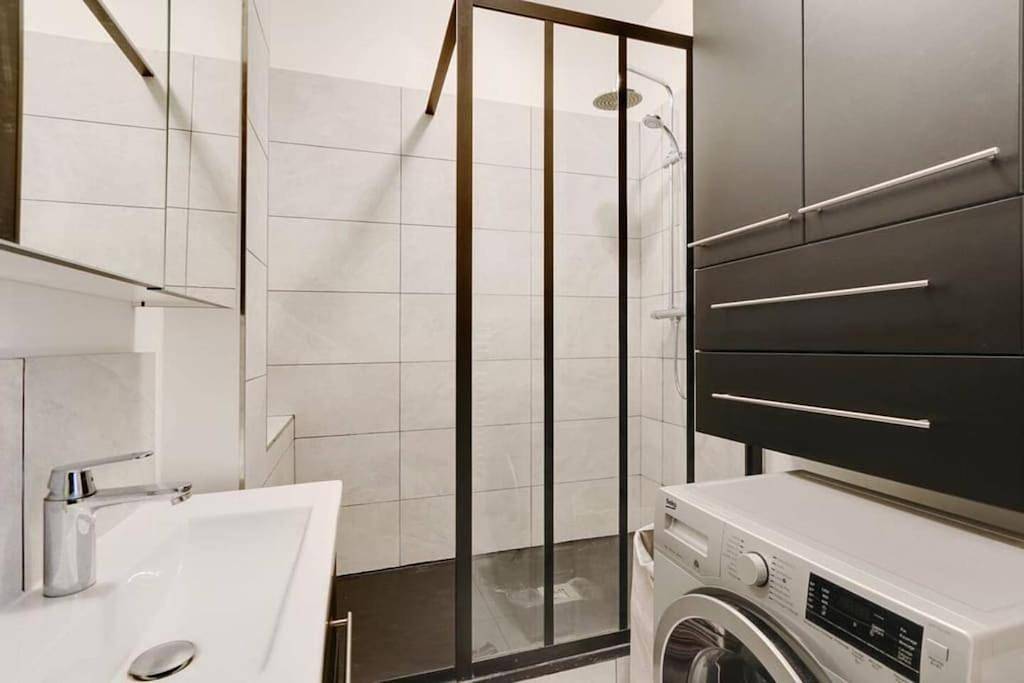 Appartement entier, Bright Getaway near Montparnasse in Paris, Île de France