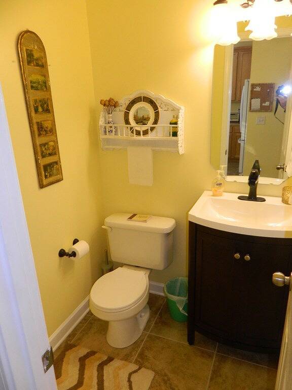 Gemütliches und praktisch eingerichtetes Stadthaus mit Aussicht in High Point, Guilford County