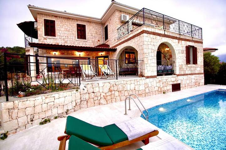 Villa für 8 Personen, mit Garten und Balkon - 1