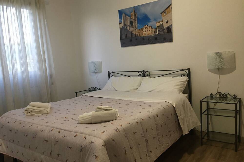 Appartamento intero, Via Oberdan 113 by Ospitaci in Foligno, Perugia e dintorni
