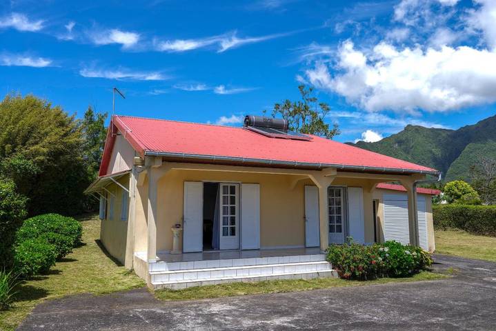 Location de vacances pour 6 personnes, avec vue et jardin à La Plaine-des-Palmistes - 2