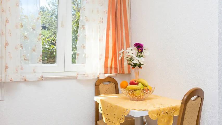 Studio für 2 Personen, mit Terrasse und Pool in Split - 2