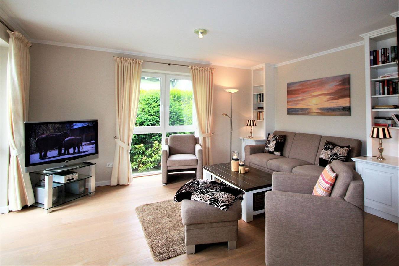 Ganze Wohnung, Ferienwohnung in Wyk auf Föhr: Garten, Terrasse & Kaminofen, 100 m² in Wyk auf Föhr (Stadt), Wyk auf Föhr